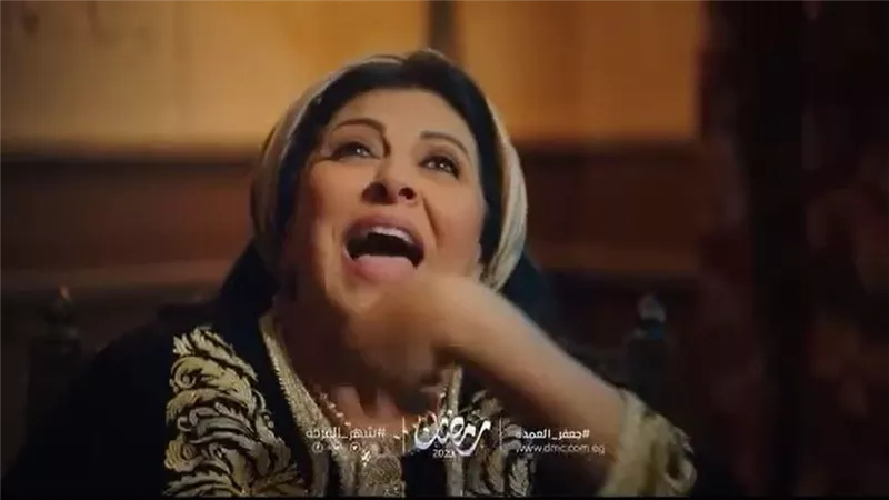 إلحقوني أنا تحت تهديد السلاح.. هالة صدقي تستنجد بمخرج جعفر العمدة