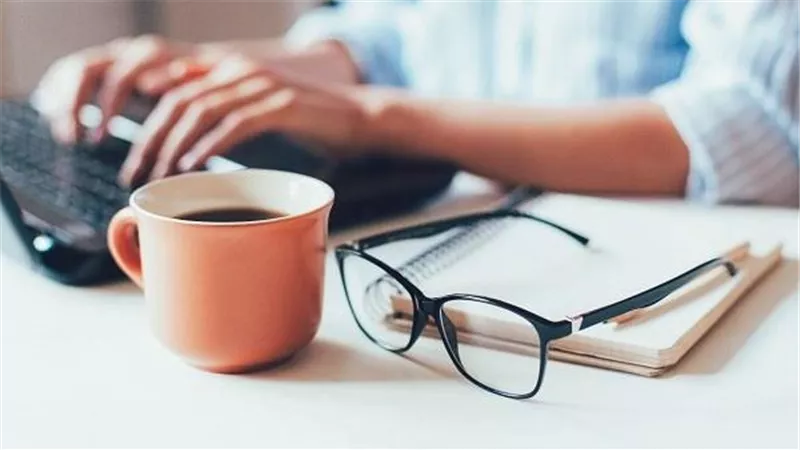 للنساء.. عادات تفعليها في المساء تضر بصحتك