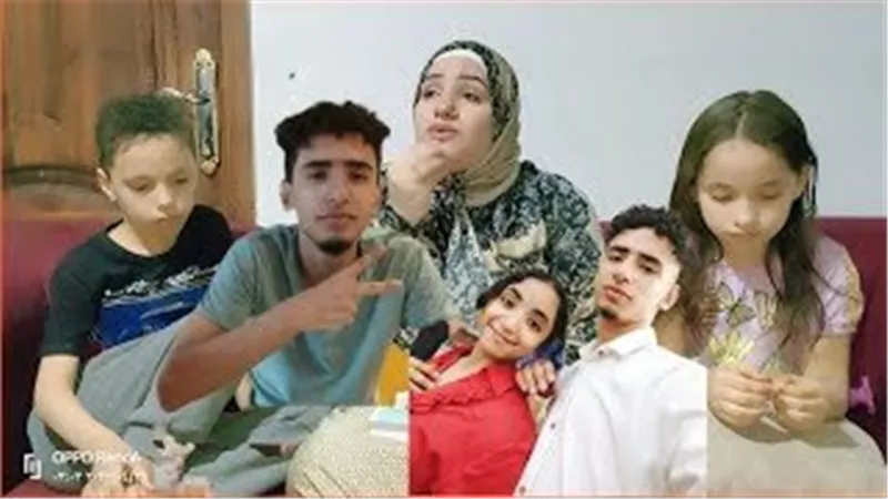 ابني وبنتي في سرير واحد في وضع غلط.. أول تحرك ضد بلوجر الفيديو الفاضح لأطفالها | شاهد