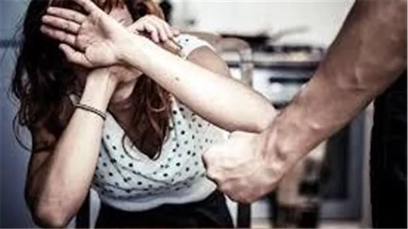 بنحافظ على شرفنا.. اكتشاف مقتل فتاة بيد شقيقيها قبل لحظات من الدفن
