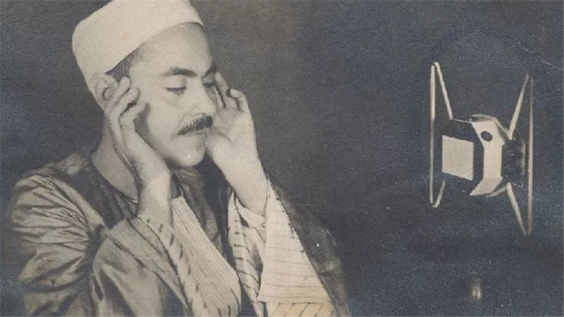 مدفون داخل اللحد..سبب إزالة مقبرة الشيخ محمد رفعت وأسرته تستغيث