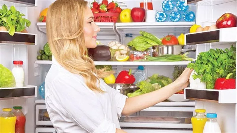 احذر.. لا تضع هذه الأطعمة في أدراج أو باب الثلاجة