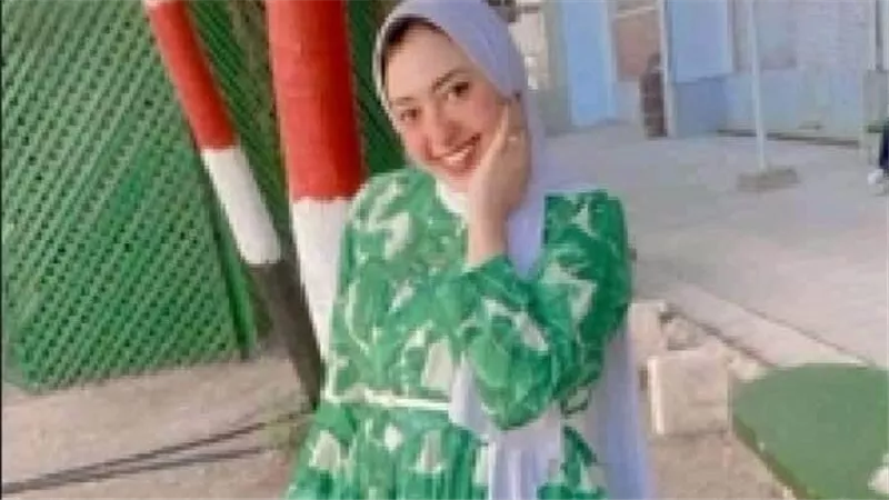 حزنت على وفاة والدها.. آخر ما كتبته طالبة المنيا قبل وفاتها عند أداء الامتحان