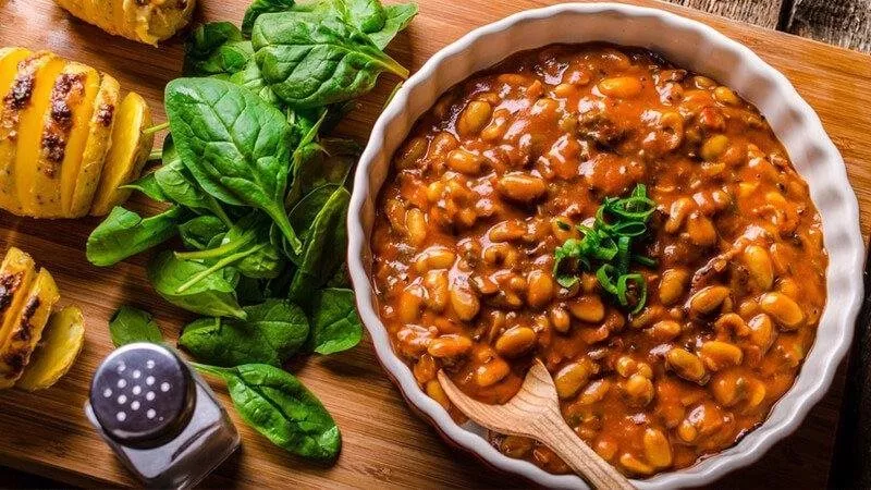 يحميك من هذه الأمراض الخطيرة.. طبيب يكشف مفاجأة عن الفول 