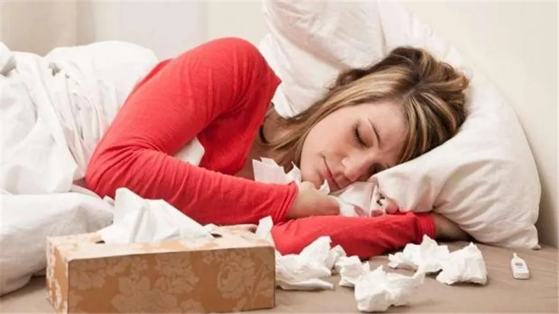 7 مشكلات صحية و5 بدائل فعالة.. أضرار النوم تحت المروحة