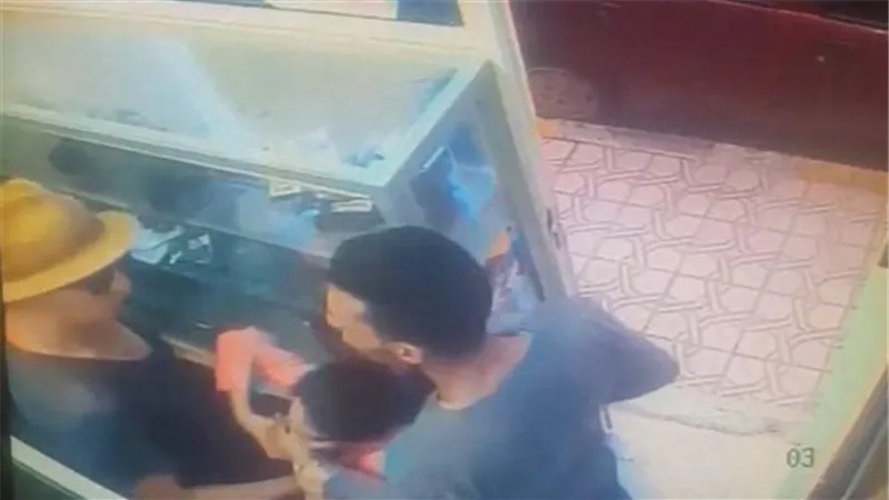جردها من ملابسها.. تطور مثير في اعتداء سائق على فتاة الساحل