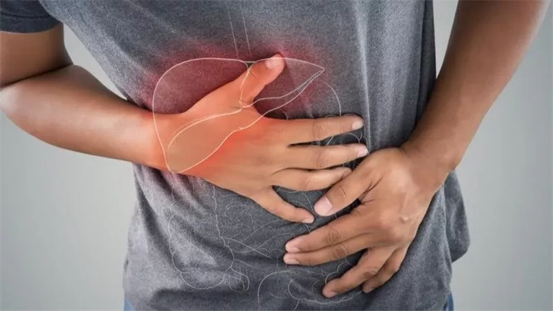 يمكن ملاحظتها ليلا.. علامة مبكرة لمرض الكبد الكحولي 