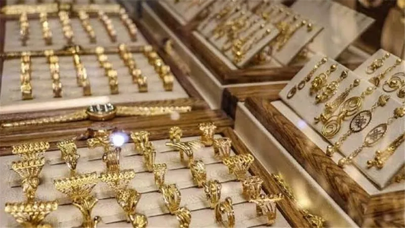 تحرك غير متوقع.. سعر الذهب اليوم الأحد 18-6-2023 