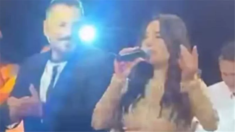 بحضور النجوم.. رقص وغناء سيرين عبدالنور ورامى عياش في حفل زفاف غنى الغندور | فيديو