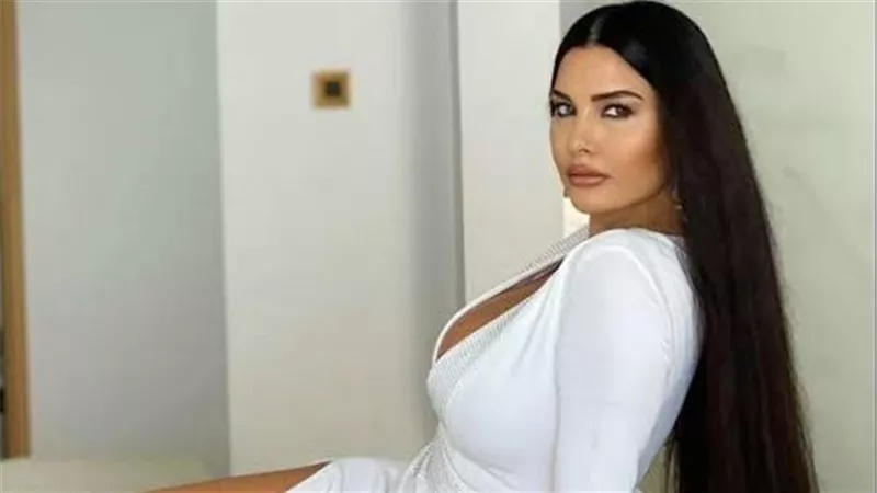  جريئة.. اطلالة مثيرة للفنانة لاميتا فرنجيه عبر إنستجرام | شاهد