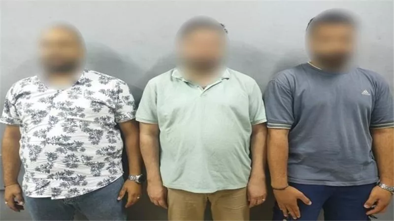 كواليس فيديو ضرب وتمزيق شخص داخل محل هواتف بالقاهرة