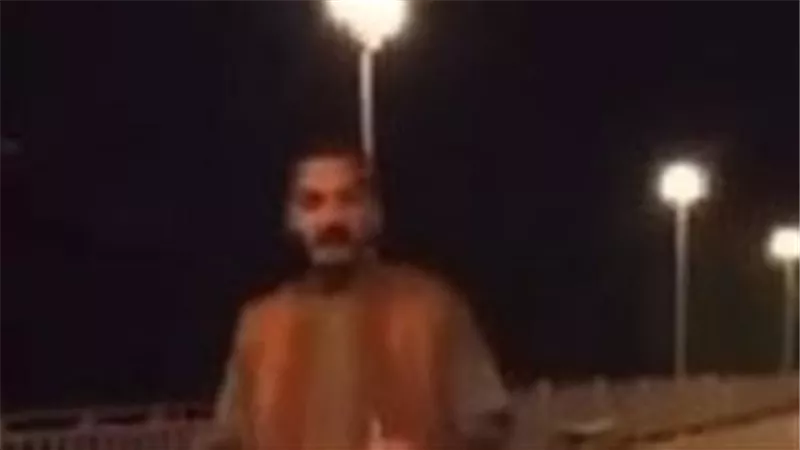 كشف عن دوافعه.. المصري مدنس القرآن في روسيا يعترف بجريمته | فيديو