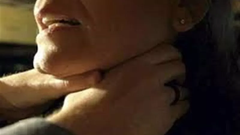 جوزي الأول أحسن منك.. نادية عايرت زوجها بضعفه الجنسي فقتلها بطريقة مروعة