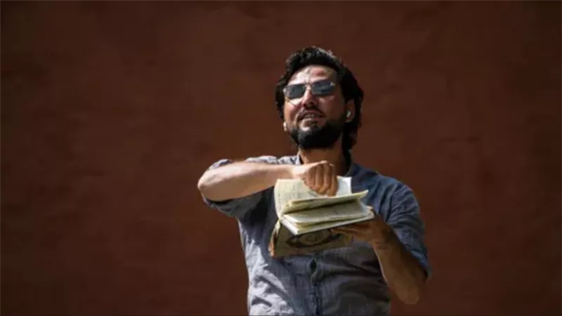 بعد سحب الحماية عنه.. ما مصير الملحد حارق المصحف في السويد؟