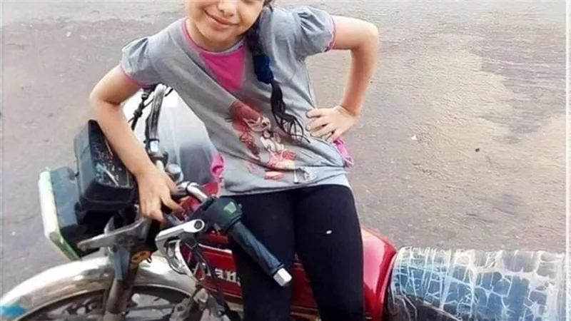 مأساة قمر.. زوجة والدها قطعتها في أكياس وتركتها بمدخل المنزل