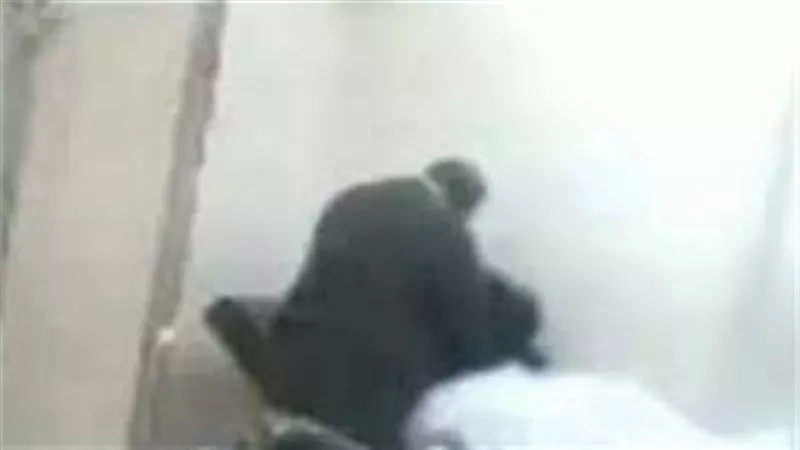 تفاصيل مثيرة.. قرار جديد بشأن أفريقي تحرش بأجنبية داخل عقار في المعادي