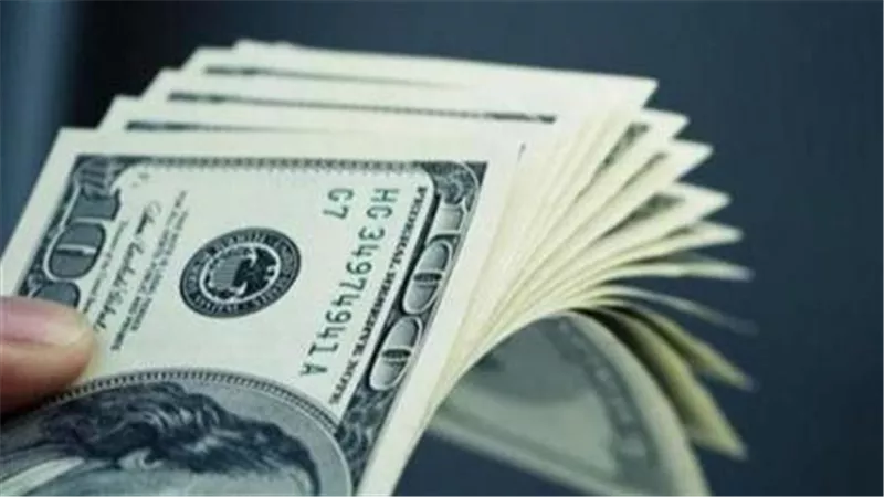 بعد رفع الفائدة الأمريكية.. هل يتأثر سعر الدولار في مصر؟