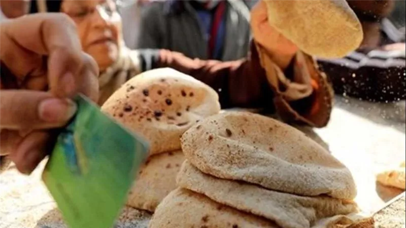 التفاصيل الكاملة.. كيف تحصل على 100 رغيف خبز من التموين بدون بطاقة؟