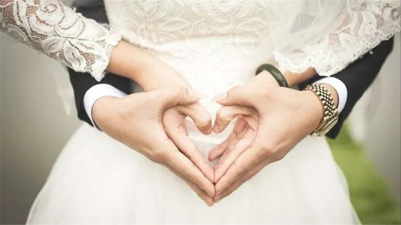 لن تتوقع ما فعله.. عروسة مصرية تطلب من حبيبها الأمريكي مهر بقيمة 8 ملايين جنيه | شاهد