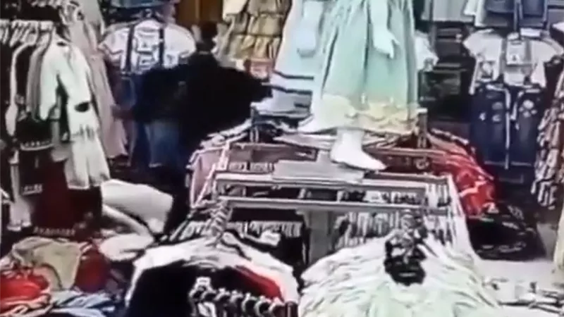 مزق جسدها وفقأ عينها.. قصة نيرة أشرف جديدة في اليمن | فيديو