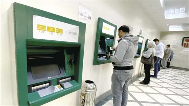 موعد صرف مرتبات شهر أغسطس 2023 لموظفي الحكومة والمعلمين والبترول