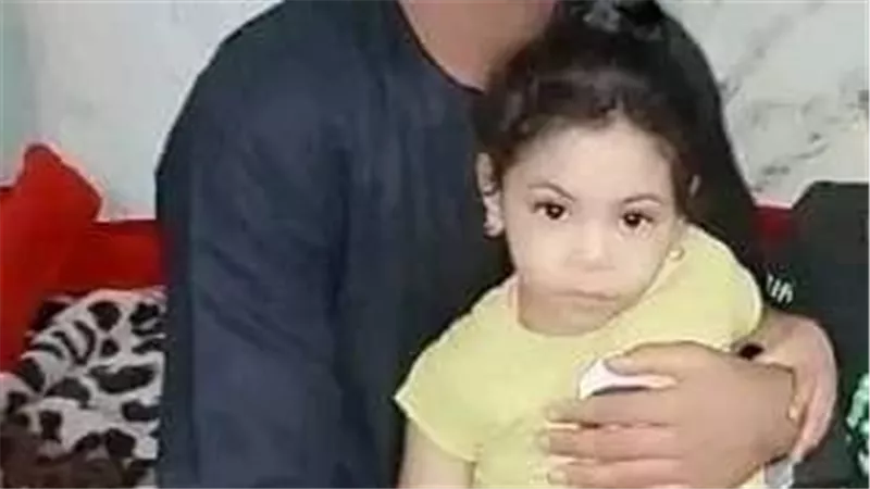 سرق حلقها وخنقها برباط حذائه.. تفاصيل صادمة في مقتل طفلة على يد عمها بسوهاج