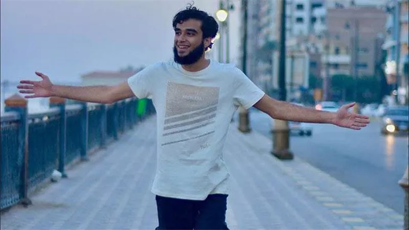 بسبب حجاب طفلة.. خالد الفايد يثير جدلا: منظر البنت متعب نفسيا | شاهد