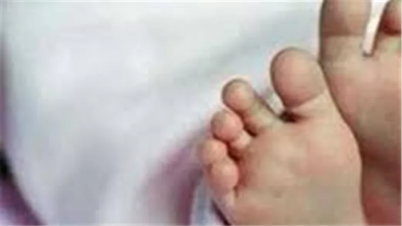 بكاء شديد.. اعترافات صادمة لأب أنهى حياة ابنته الرضيعة في السلام 