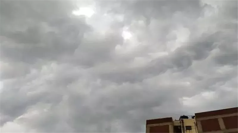 أمطار على هذه المناطق.. الأرصاد تحذر وتكشف مفاجأة عن حالة الطقس غدا الأربعاء 16-8-2023