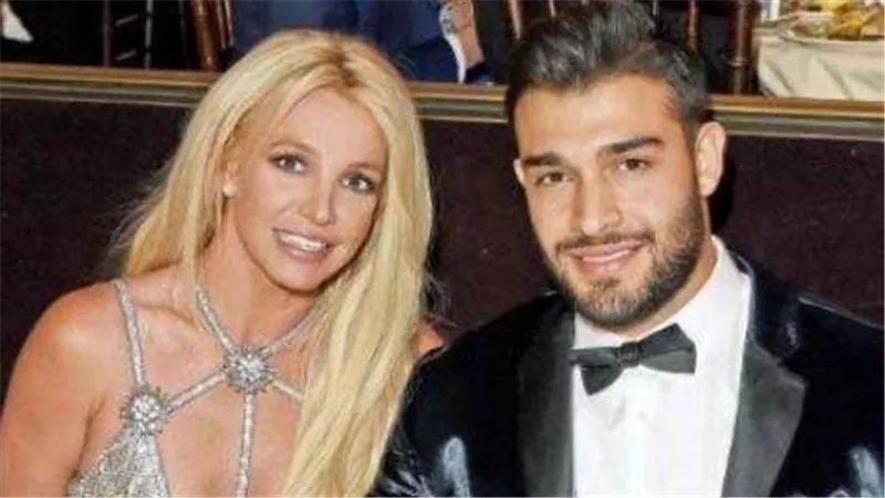 لم أعد أحتمل.. تعليق مثير من بريتني سبيرز بعد طلاقها رسميًا من سام أصغري