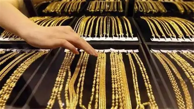 تحرك غير متوقع.. سعر الذهب اليوم الأربعاء 23-8-2023