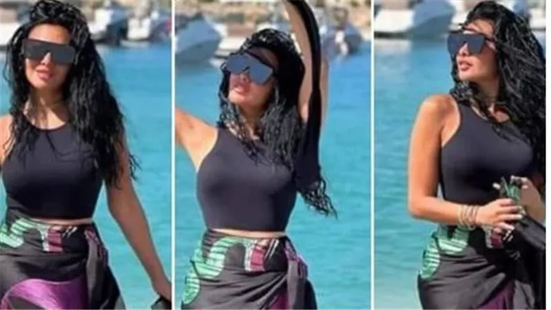 كاش مايوه.. إطلالة مثيرة للفنانة مريهان حسين من الساحل الشمالي | شاهد