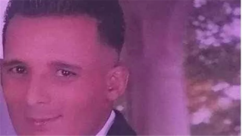 أحمد وابنه في قبر واحد.. شاب يلحق بوالده بعد وفاته بساعات في الأقصر