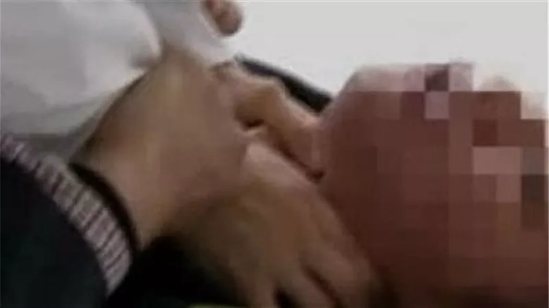اقتحم بيتها.. الإعدام يكتب نهاية علاقة آثمة للرجل الأربعيني مع القاصر