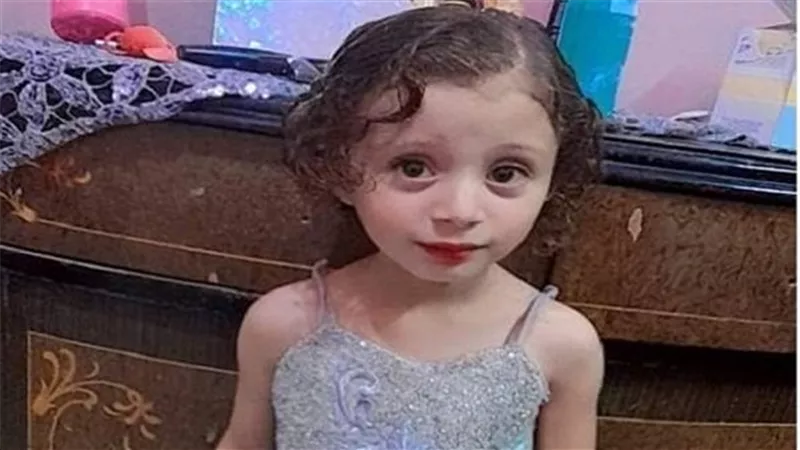 ضحية الغيرة.. قرار جديد بشأن زوجة والد الطفلة سجدة بسوهاج
