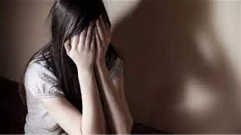 جنين بلا هوية وحكم غيابي.. ماذا حدث في واقعة الطفلة الحامل في أسيوط؟