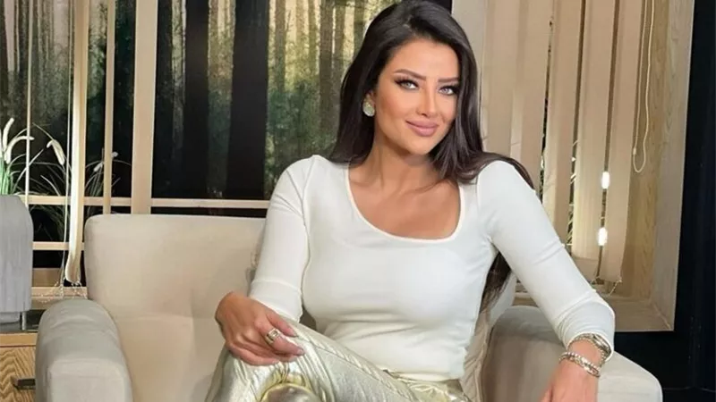 ليه السرطان مابيجلكيش وتموتي؟.. رد ناري من رضوى الشربيني على أحد متابعيها