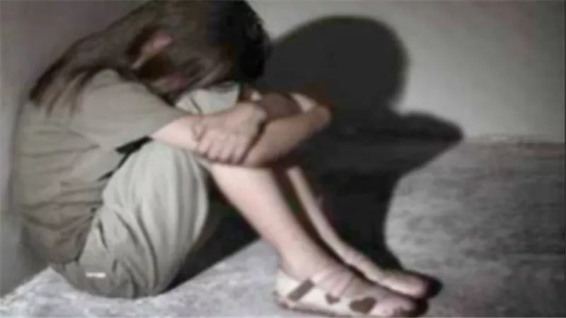 عايز اتجوزها لما تكبر..تفاصيل مثيرة في ضبط المتهم بمعاشرة طفلة بالدقهلية