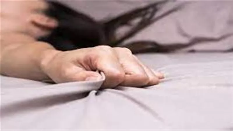 بعد ممارسة الرذيلة مع جارته.. تفاصيل مصرع شاب قفز من الرابع في 15 مايو