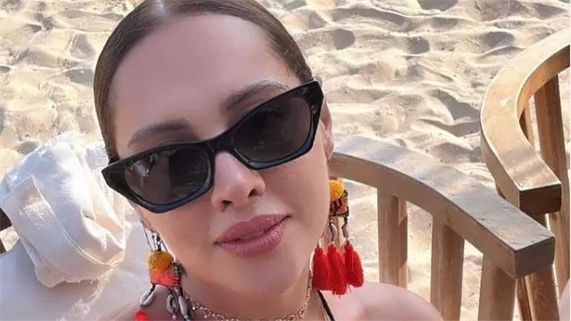 قصدك مين؟.. ياسمين رئيس تهاجم نجما: بيضرب إيرادات وشهادات