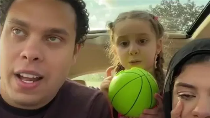 حسد أم توحد؟.. أحمد حسن وزينب يصدمان الجميع بسبب مرض طفلتهما إيلين