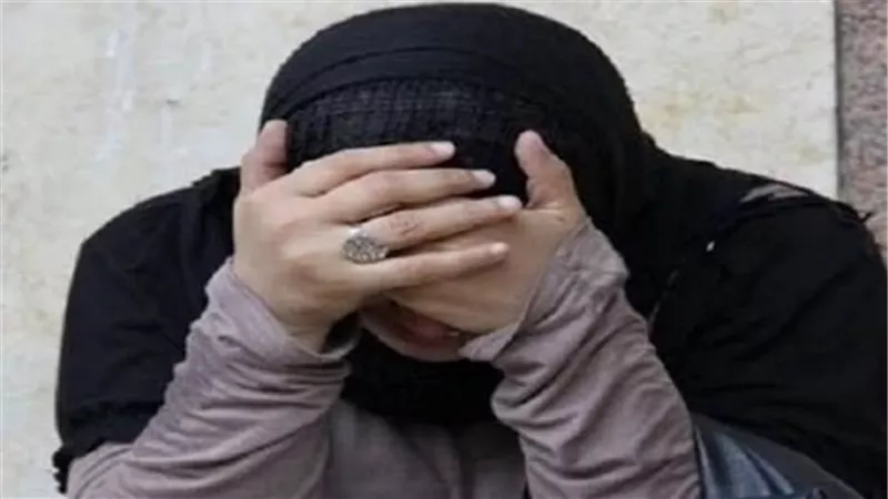 صورها أثناء الزواج وشهَّر بها.. تفاصيل ضبط المتهم بضرب طليقته وابتزازها في البحيرة