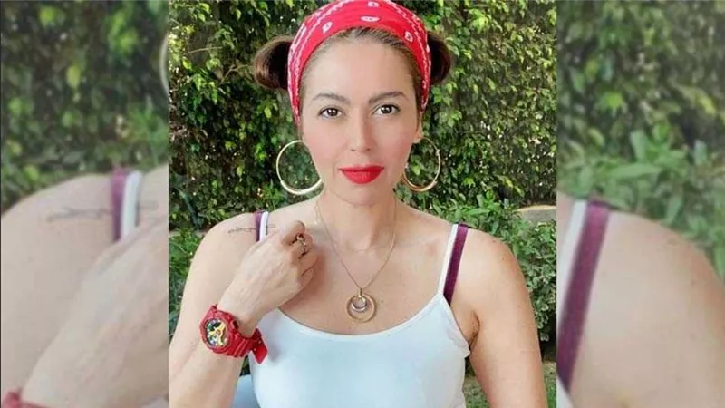 مسلمة بالوراثة والحجاب حتة قماشة.. تصريحات نارية لـ لقاء الخميسي وهذه قصة خيانتها