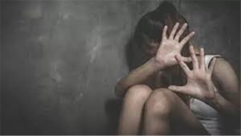 هتك عرضها وعذبها حتى الموت.. حكاية ذات الخمس سنوات وزوج الأم في الشرقية