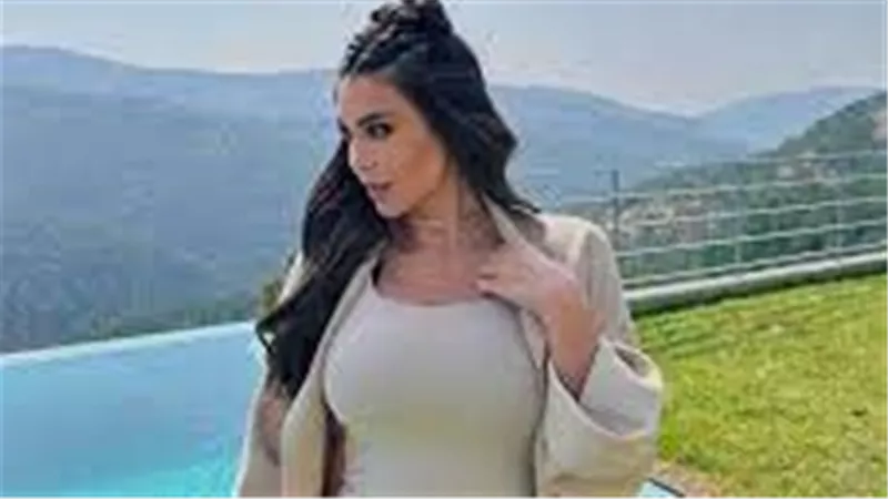 بالحجاب.. ياسمين صبري تثير ضجة بهذه الصورة | شاهد