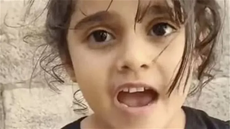 القصف ليل نهار على غزة..فيديو مؤثر لشهادة طفلة بريطانية من أصل فلسطيني | شاهد