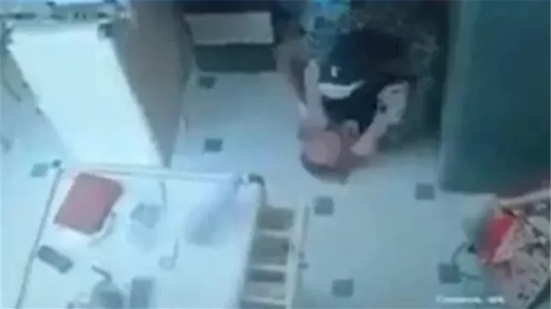 بعد إحالته للمحاكمة.. اعترافات مفاجئة من عنتيل مدينة نصر عن فيديوهات الصيدلية