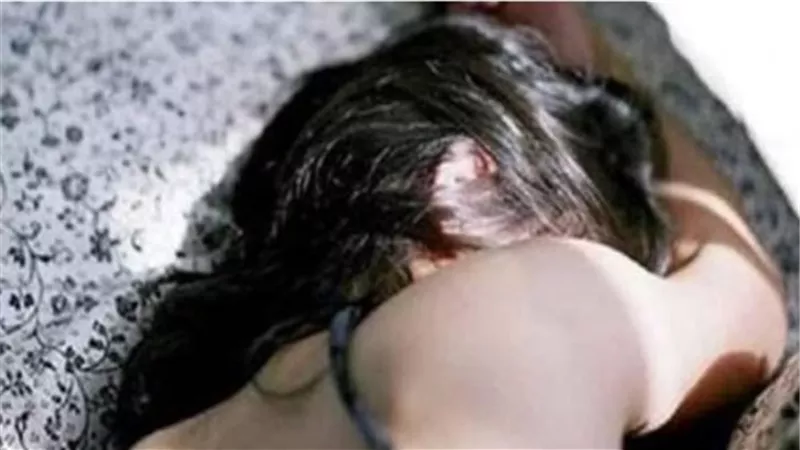 شوفته بملابسه الداخلية مع مراتي.. جريمة الزوج المخدوع والعشيق انتهت بجثة وبركة دماء