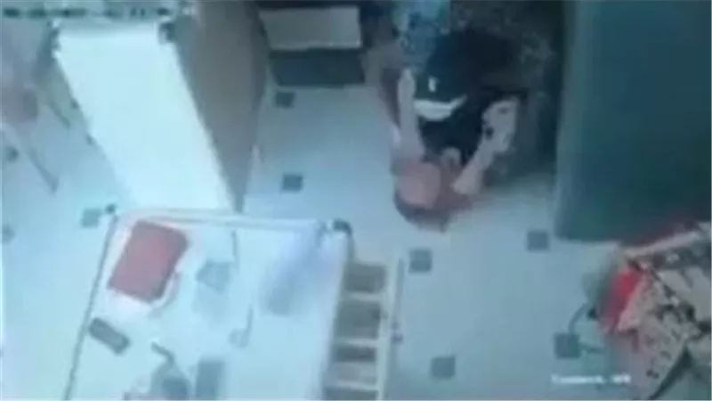 وطّي صوتِك.. ابنة الصيدلي تكشف مفاجأة صادمة في قضية عنتيل مدينة نصر