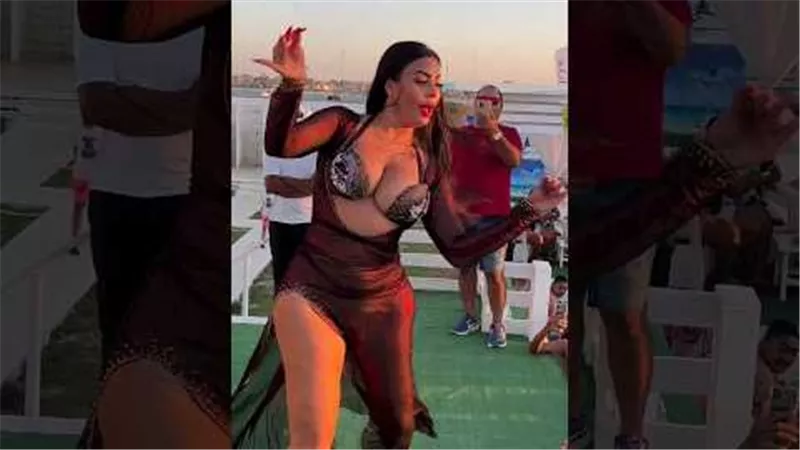 تتعمد إثارة الشباب بإيحاءات مخلة.. تحرك جديد في اتهام الراقصة حورية بالتحريض على الفسق 